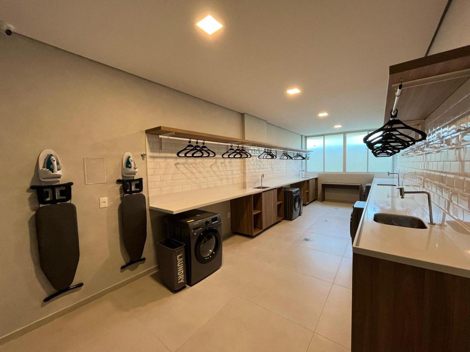 Luxuoso Beira-mar Com Sacada Em Apartamento