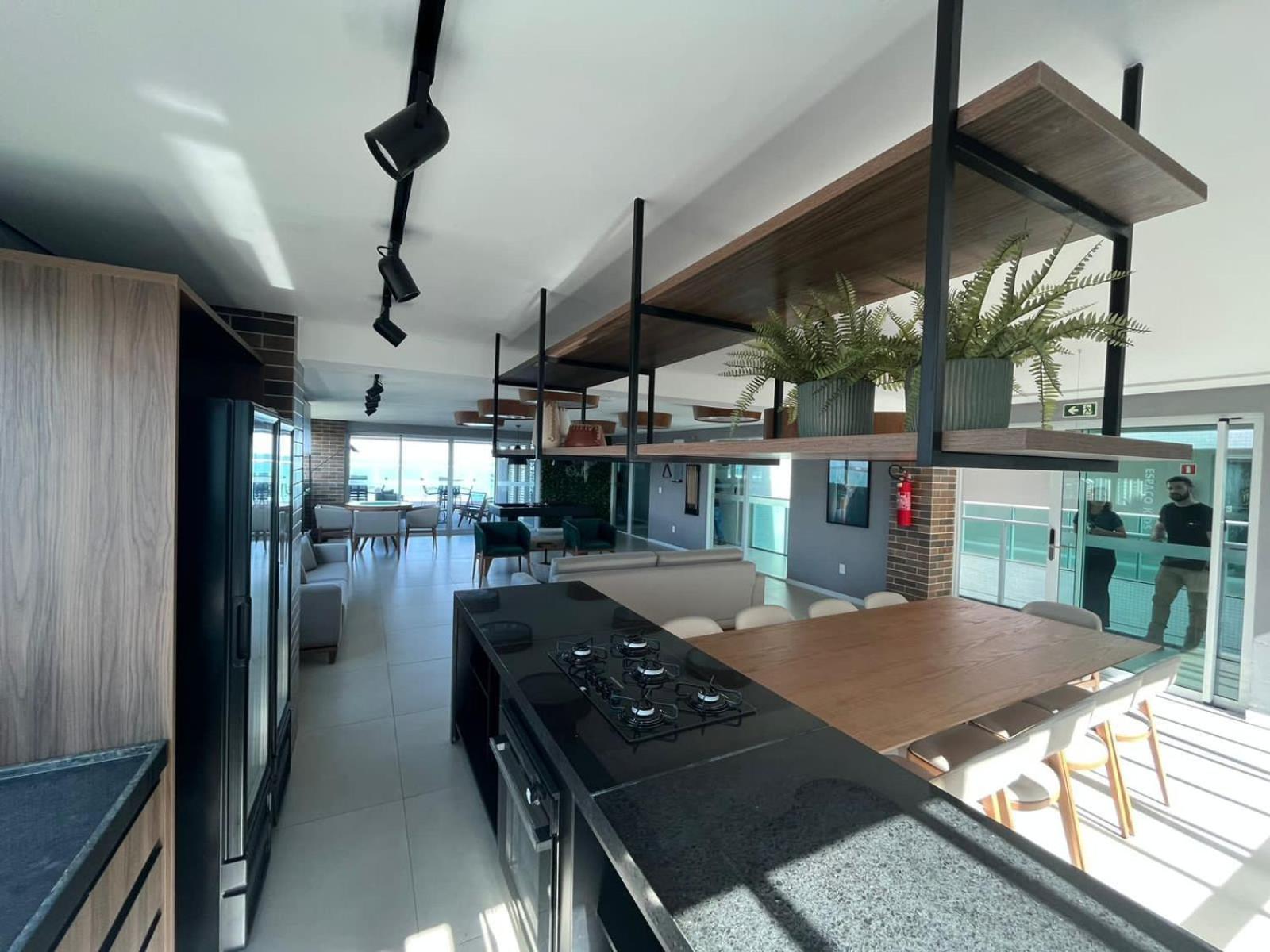 Apartamento Luxuoso Beira-mar Com Sacada Em *